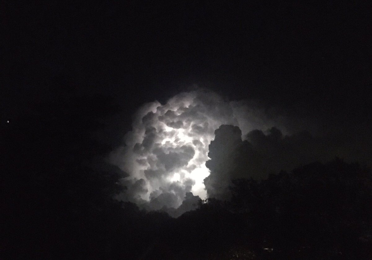 rhluttrell's tweet image. Wednesday night light show care of Mother Nature! Looking South towards Charlotte.