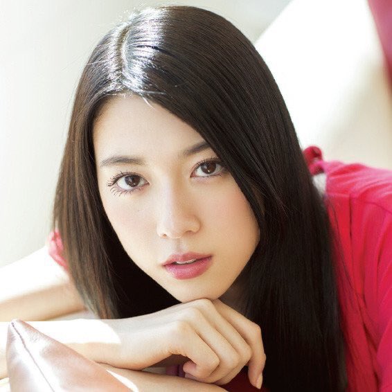 shiberia_hm's tweet photo. とても綺麗だ。
皆が彼女に憧れる。
本当に格好良い女性。
誇り高き初期メンバーの一人。
これからもずっと応援しています。

 #三吉彩花 https://t.co/AsktfcKFYM