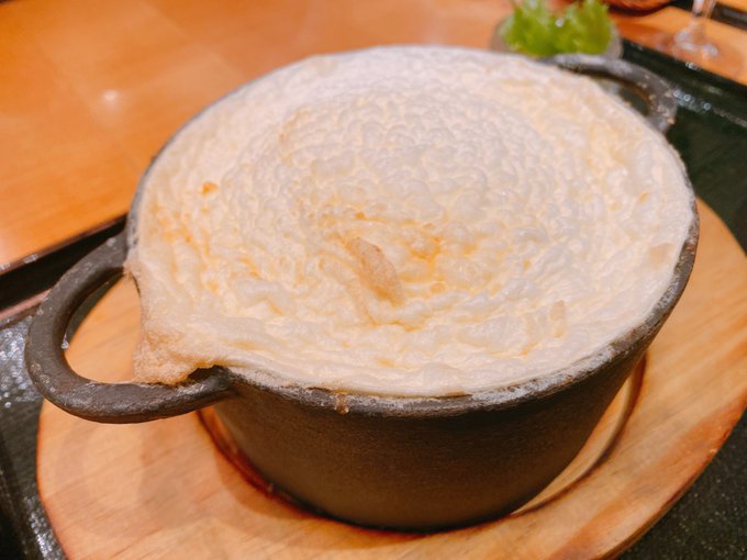 綺麗な顔してるだろ&hellip; これ、オムライスなんだぜ？ https://t.co/MJobGS21g2
