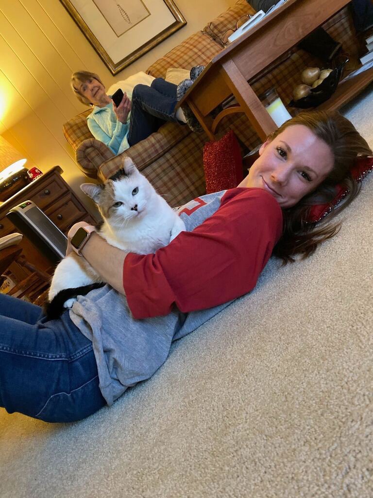 19/I’m Emily, MS4  @uwsmph (shoutout  @wiscurology) applying to urology this fall!I enjoy long walks, listening to podcasts, and hanging out with my cat.Current  : Morbid- A True Crime PodcastCurrent  : U World Pictured: Me and my cat, Primrose (Prim for short )