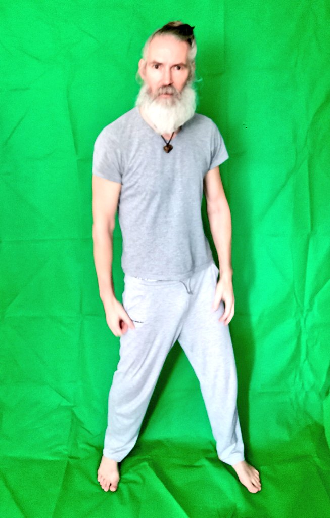 joncampling's tweet photo. Finaly I have room to hang my very big &amp; very cheap  #greenscreen yay.

Ok well I did this rough test in 5 mins from hanging to final image lol.

Yeah... This will work fabulously lol.
#Actorfun
@RandyRainbow
Your my inspiration lol.

Now to write a song 🤔🤔🤔🤔

X https://t.co/FJrhrVyeZH