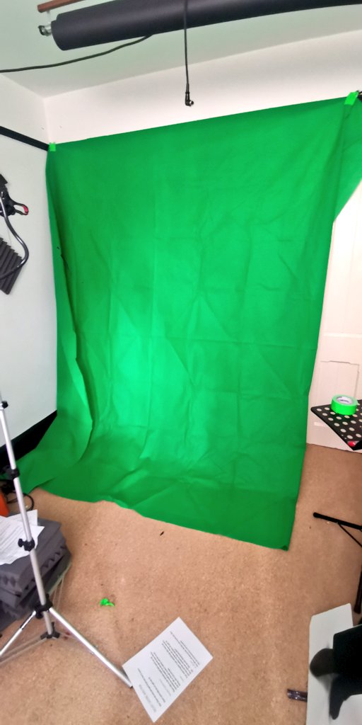 joncampling's tweet photo. Finaly I have room to hang my very big &amp; very cheap  #greenscreen yay.

Ok well I did this rough test in 5 mins from hanging to final image lol.

Yeah... This will work fabulously lol.
#Actorfun
@RandyRainbow
Your my inspiration lol.

Now to write a song 🤔🤔🤔🤔

X https://t.co/FJrhrVyeZH