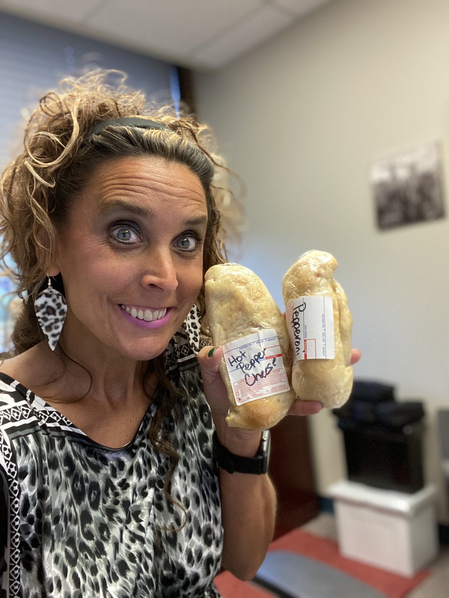 JenGriffith2012's tweet photo. @__tayyy15 They are making pepperoni rolls now that are delicious 😋 https://t.co/KxcNmVdcUH