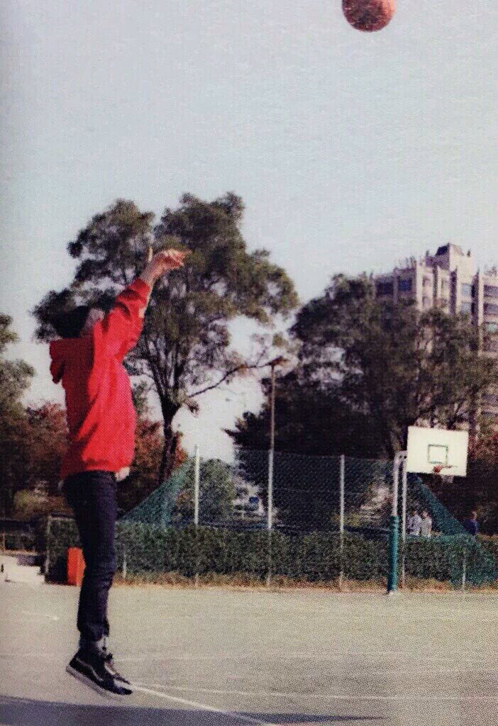 low quality video but still!!! he's so talented