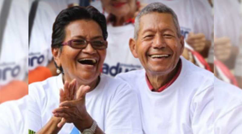 Gracias a la Revolución Bolivariana  se han otorgado en #Vzla100%Pensiones nada ni nadie puede borrar sus sonrisas. Se ha visibilizado un sector históricamente olvidado
Que viva la patria...!!! Que vivan nuestros y nuestras adultas mayores <a href="/NicolasMaduro/">Nicolás Maduro</a>