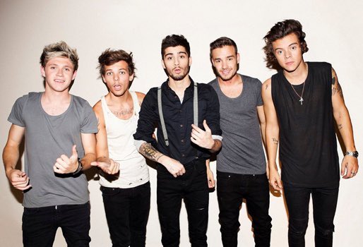 One_Directi0nHD's tweet photo. HAPPY 10 YEARS OF ONE DIRECTION!
@Harry_Styles @Louis_Tomlinson @NiallOfficial @LiamPayne @zaynmalik 
#10YearsOf1D #10YearsOfOneDiretion https://t.co/7d6gA5XlWC