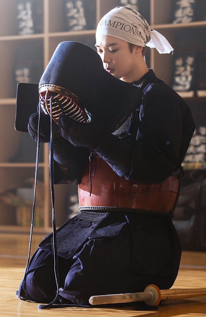 Jimin being exceptional student, amazing athlete and all round highly intelligent person; a thread  @BTS_twt