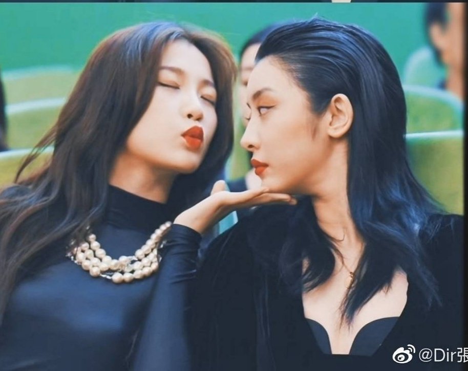 honey_yu's tweet photo. BLACK TO THE PINK😍
#BLACKPINK #EstherYu #Zhaoxiaotang #YuShuXin #Xiaotang #THE9 https://t.co/TuzlaDRyhC