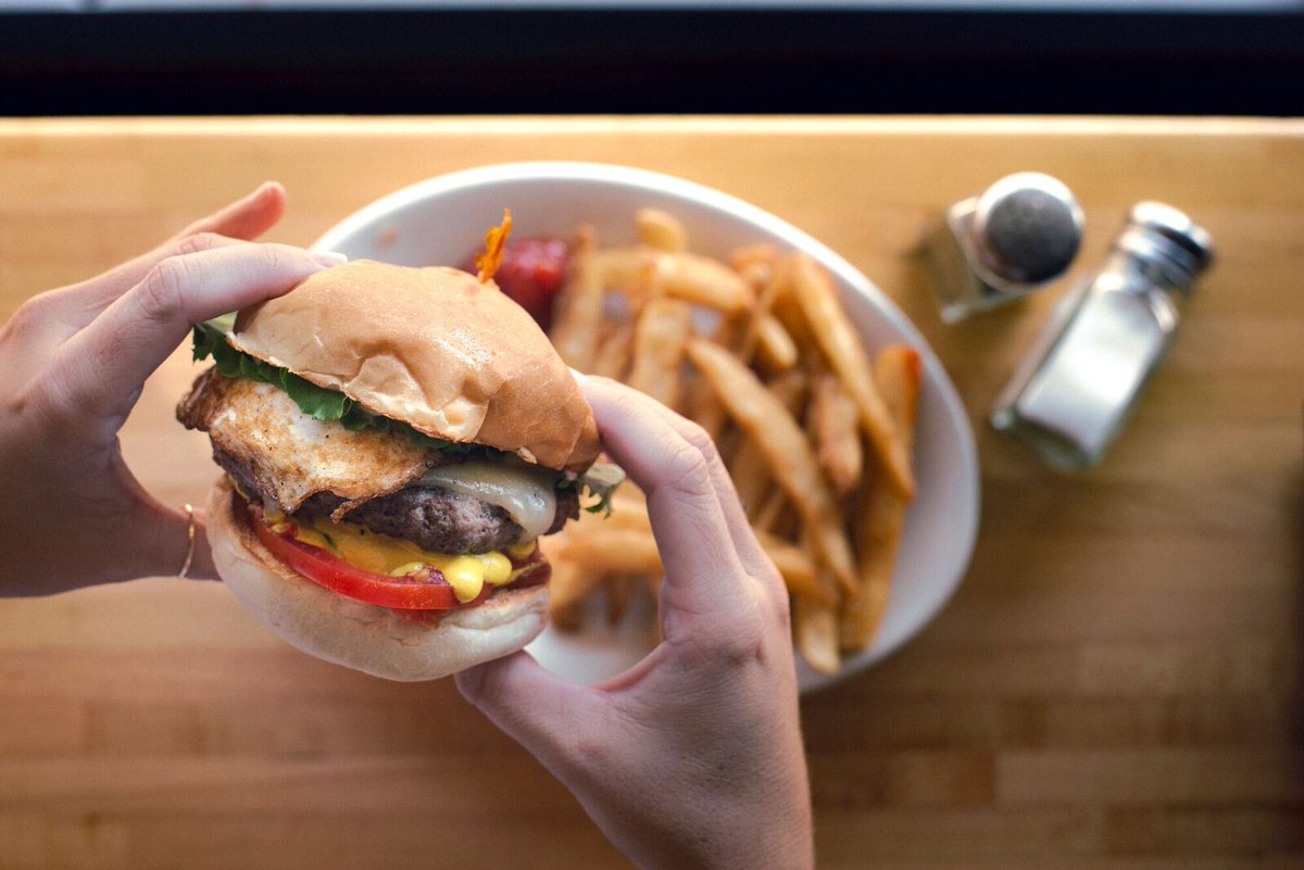 TremontTavern's tweet photo. When people say they don’t believe in love at first sight…
#CHAeats #TremontTime #BestBurger #TheColtrane https://t.co/985kugfo7M