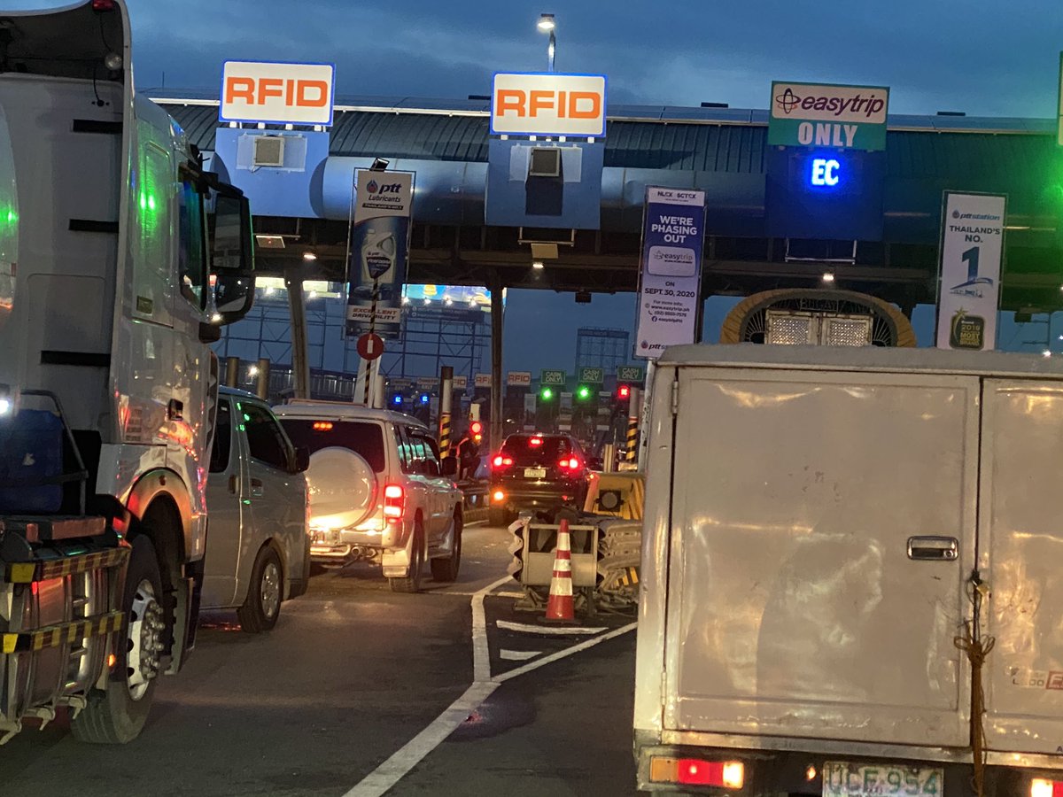 EngEngAlain's tweet photo. @GMA_PA @gmanetwork @KM_Jessica_Soho @erwintulforeal @NLEXexpressways Kailan ba maayos @EasytripRFID matagal pa sa manual 😡😡😡 https://t.co/vZQbLApuKm
