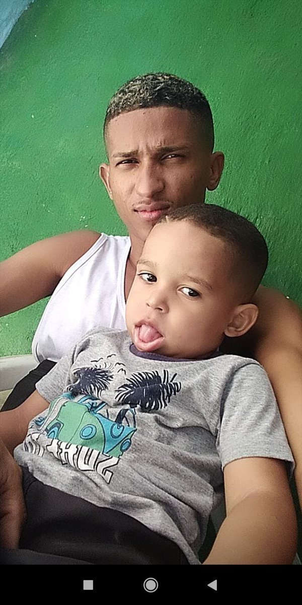 DavidNeves93's tweet photo. Aquele #tbt na super tela de vocês...🥰👨👦
#filhomeu #meupequeno #meumenino https://t.co/vuox3ZC3g0