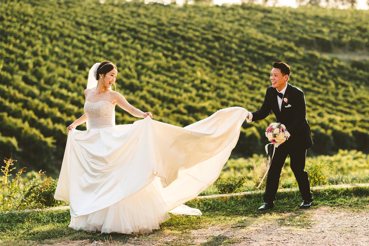 gabrielefani's tweet photo. If you’re about to get married in Italy, gift yourself with the most emotional engagement and wedding photos to treasure forever #CastelloIlPalagio #CastelloIlPalagioWedding #WeddingTuscany #WeddingCountryside #WeddingChianti #CastleWedding https://t.co/EGd02t4Bbd https://t.co/bhRanZOjki