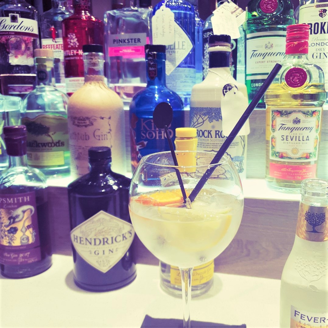HISthNormanton's tweet photo. Who fancies a catch up over a drink? 

We are open if you want to pop in, no need to book, plenty of space available in our lounges, bar, restaurant and garden to enjoy! 

See you soon 🙂 

#drinks #cocktails #catchup #terrace #bar #restaurant #lounge #southnormanton #derbyshire https://t.co/z24urSBh9U