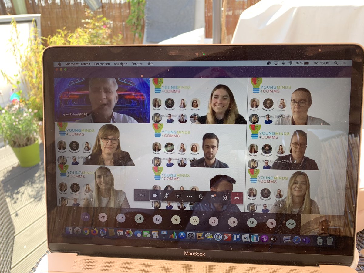 It’s on. <a href="/RichardTigges/">Richard Tigges</a> eröffnet unsere virtuelle Version von #youngminds4comms #ym4c2020 <a href="/AudiOfficial/">Audi</a> ym4c.de