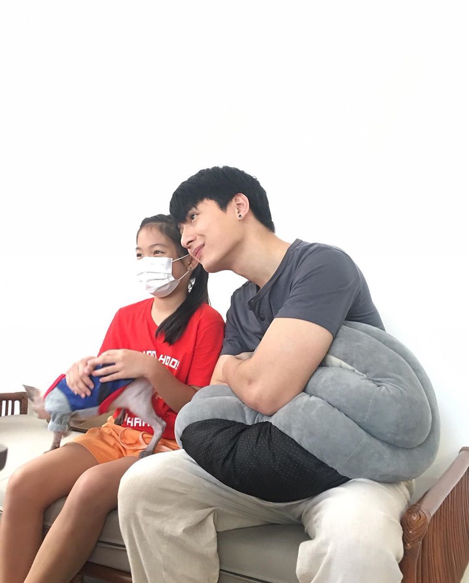 Saew_08's tweet photo. แงงงงง น่ารักกกก 
#KristPerawat 
https://t.co/UhdWIS0BrD https://t.co/ZdWZUgx2BV