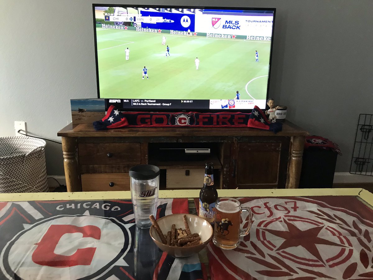 steinmeister76's tweet photo. @meninred97 Breakfast beer!
Go Fire!!! https://t.co/JM3l27ZDr8