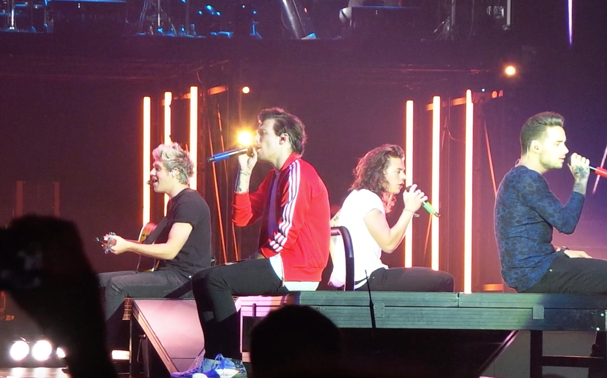 isitrojan's tweet photo. #10YearsOfOneDirection i miss this so much!! @Louis_Tomlinson @Harry_Styles @NiallOfficial @LiamPayne @zaynmalik https://t.co/RnVSCeFYRm