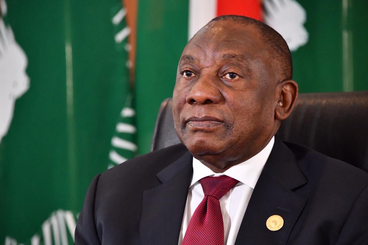 5FM's tweet photo. Compatriots, President @CyrilRamaphosa will be addressing the Nation tonight at 8PM.

Catch the address live on our YouTube &amp; Facebook page. 
#Day119ofLockdown 
#Covid_19 https://t.co/nwgwyg7uYZ
