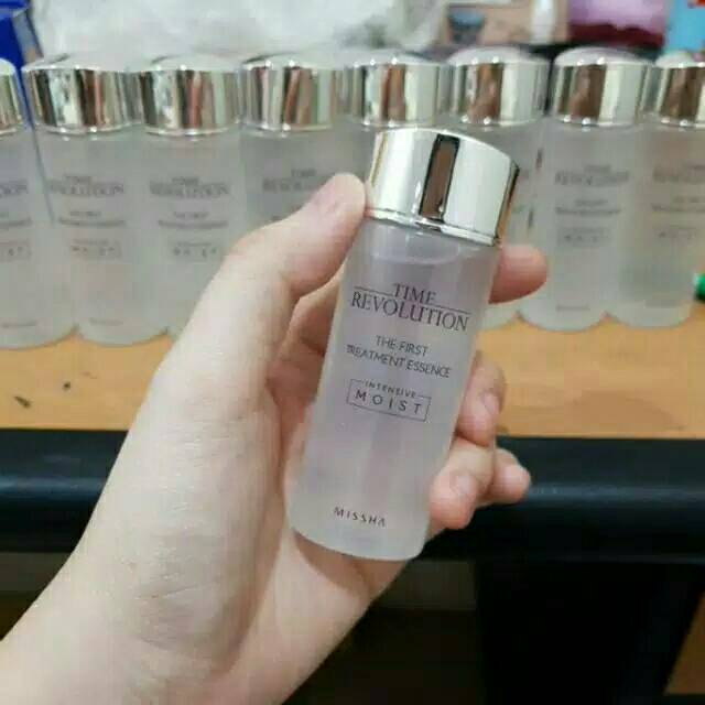 STPSTORE_'s tweet photo. (พรี)เซรั่มดู๊บตัวดังของ ANR. เอสเต้ค่ะ!!!  
Missha Time Revolution Treatment Essence RX(ขนาด30ml)

ล็อคความชุ่มชื้น ฟื้นบำรุงผิว ริ้วรอยแรกเริ่ม ผิวฟูฉ่ำๆ

ราคา 190  (รวมส่ง) 
ปิด 2/08. สั่งทางDM https://t.co/meFeFvIA9i