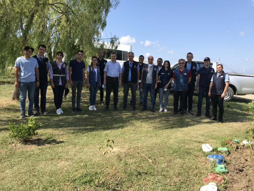 EsraGrsoy11's tweet photo. Orman Genel Müdür Yardımcımız Hayati ÖZGÜR beyefendi ile... #Forestry #forestengineers https://t.co/GAAaDcUmZW
