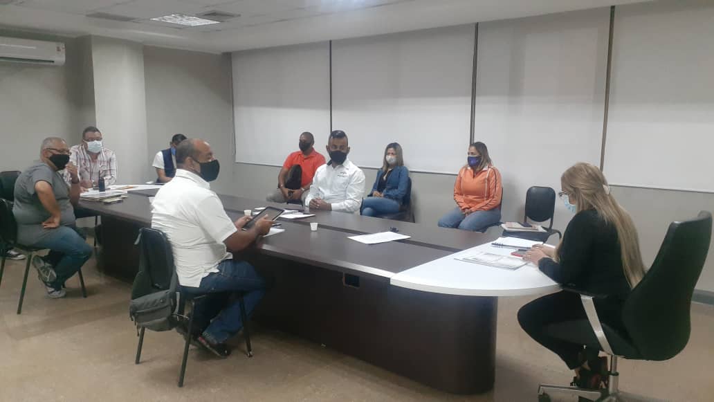 #22Jul Cumpliendo instrucciones de nuestro Gobernador <a href="/RMarcoTorres/">Rodolfo Marco Torres</a>, acatando las medidas de prevención, el equipo de secretarios sectoriales del <a href="/GobiernoAragua_/">Gobierno Aragua</a> en revisión y seguimiento de las políticas regionales.

#SoberaniaAlimentaria