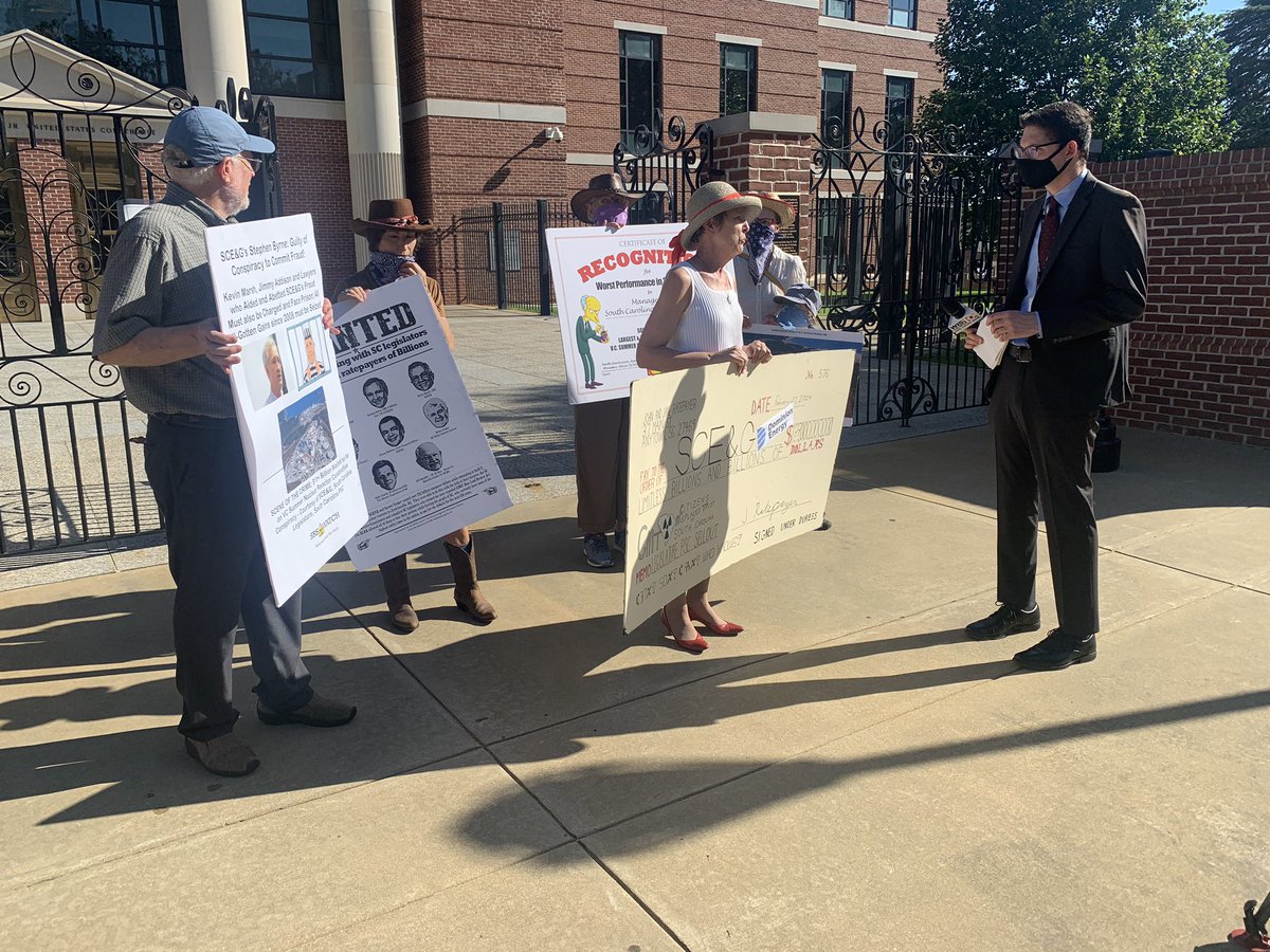 JoeBReporter's tweet photo. I’m joining @jmonkatthestate at the federal court house for the Stephen Byrne hearing #sctweets #vcsummer https://t.co/3YIroFRRWG