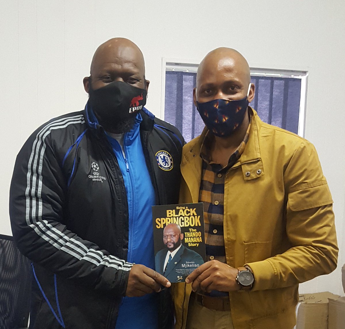 Siki_Xaba's tweet photo. Just picked up my copy of Being A Black Springbok. Ndiyabulela Pa!🙌🏾
#BookWinner https://t.co/fFmswGz1DE