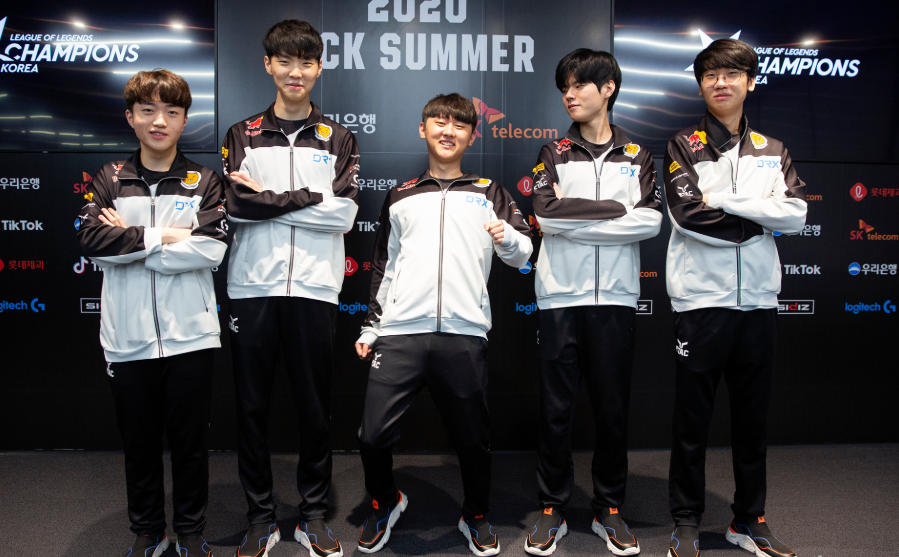 JFG_Esports1's tweet photo. 🏆 LCK Summer 2020
Resultados del día:
🆚| DragonX 2 - 1 Kt Rolster
🆚| Team Dynamics 0 - 2 Gen.G
===========================
Encuentros de mañana:
🆚| Sandbox Gaming vs Damwon Gaming
🆚| Afreeca Freecs vs SeolHaeOne Prince
#LCK2020 #Esports https://t.co/vNAcfd6PLB