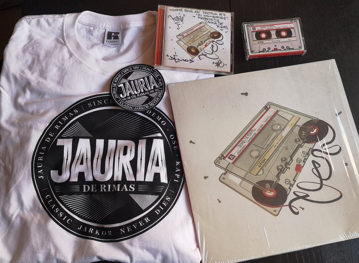 RitmoUrbanoTVE's tweet photo. Disfrutando del pack de @jauriaderimas
Camisetón 4XL, vinilo, CD, casete y parche
Gran trabajo de @osehim @Demo_bcn y @Kapione
Queremos más.
#hiphopdontstop
#hiphop
#graffiti #breakdance #rap #dj #beatbox #breaking #breakin #bboying #bboy #bgirling #bgirl #popping #locking https://t.co/NjyeK5TNdt