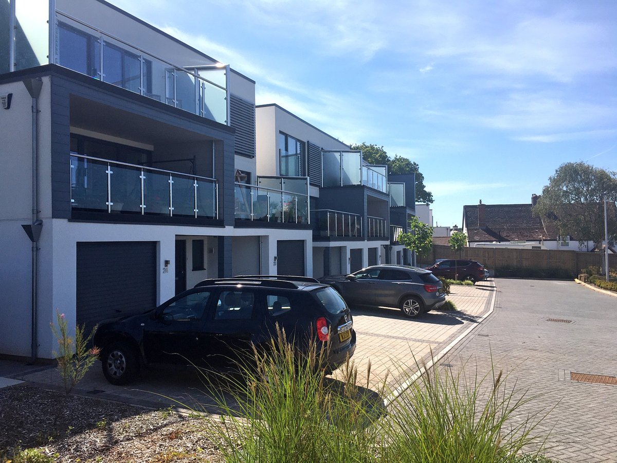 SAS_Europe's tweet photo. Take a look at this coastal development of 36 new high quality houses, protected with ProWall rendered rainscreen cladding. #ARAArchitecture #MudgeDrylining #WatersEdge #ProWall https://t.co/Lb8f8s8x3p