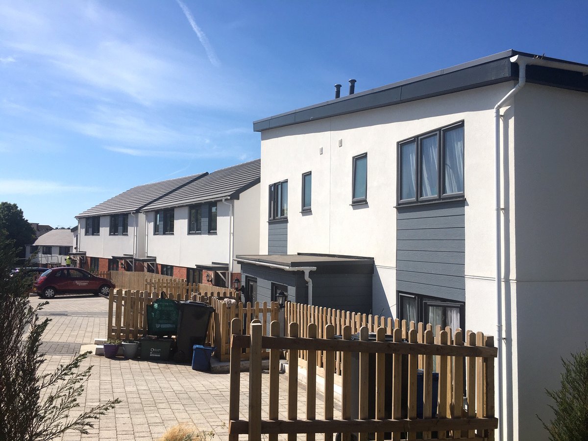 SAS_Europe's tweet photo. Take a look at this coastal development of 36 new high quality houses, protected with ProWall rendered rainscreen cladding. #ARAArchitecture #MudgeDrylining #WatersEdge #ProWall https://t.co/Lb8f8s8x3p