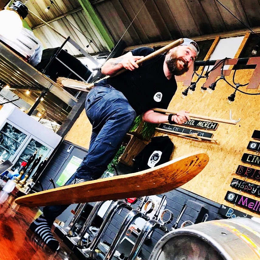 NewBristol's tweet photo. WHOOP WHOOP Ollie’s excited - we’re brewing our new Fire Strata IPA, with brand new indie hop, dank and fruity, Strata! Delivered from Oregon, we’re celebrating Oregon style! #indiehop #strata #stratahops #newbristolbrewer #knowyourbrewer https://t.co/LTq2JbPg6Q
