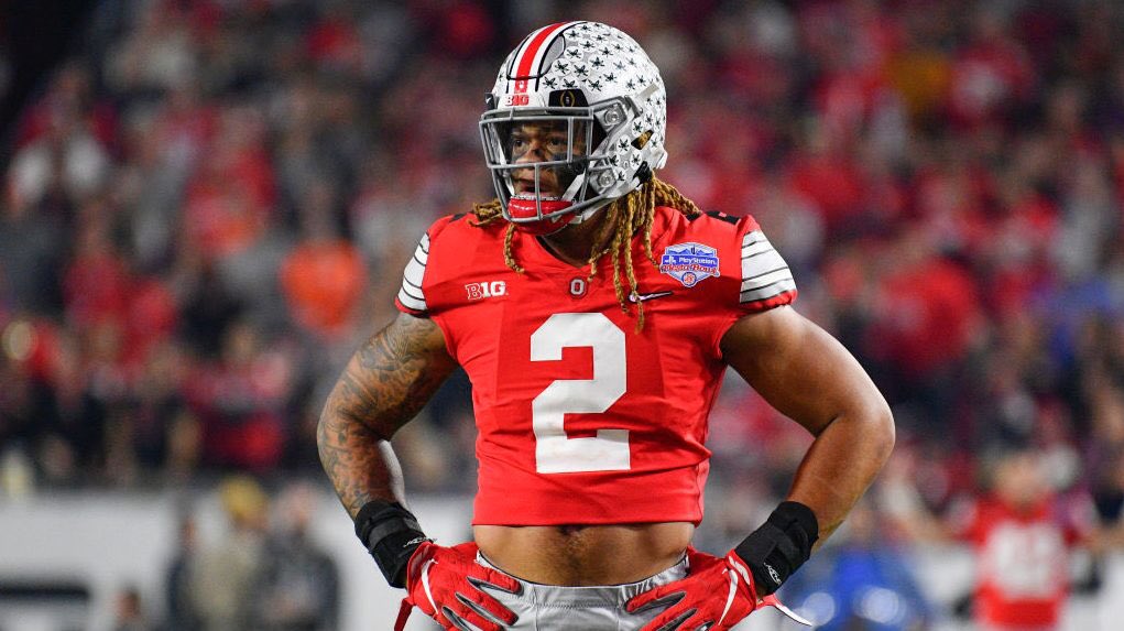 DriveTheLanePod's tweet photo. Congrats to Chase Young for signing his rookie deal today💰💵 @youngchase907 

WE’LL GIVE AWAY 1 CHASE YOUNG JERSEY OF YOUR CHOICE IF WE HIT 1000 FOLLOWERS BY THE END OF THE DAY TOMORROW. (1 winner)

- Like, RT and follow us to be eligible 

(new episodes coming soon 👀) https://t.co/9pzibp3Z5N