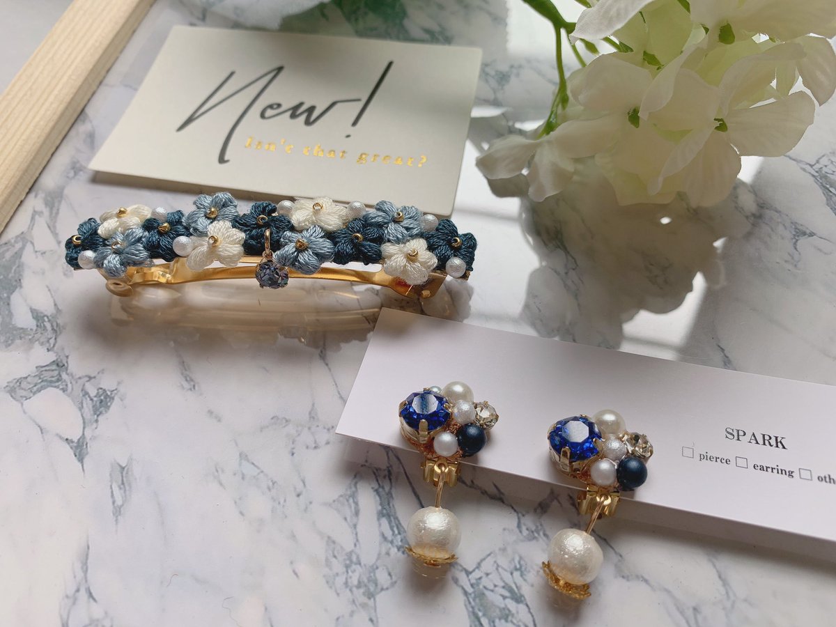 SPARK_handmade's tweet photo. 誕生石12coler 輝くビジューピアス
スワロフスキーを使用しているのでキラキラと綺麗に輝きます💎

刺繍のバレッタとセットにもなっているのでぜひチェックしてみて下さい💓

minne https://t.co/Pr1Nnt26SU

#ハンドメイドアクセサリー #ハンドメイド作家 #スワロフスキー #SPARKハンドメイド https://t.co/3ScrcDvUae