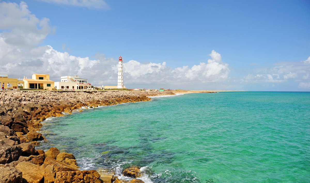 madridandbeyond's tweet photo. "Portuguese sailors have the tradition to sail south in the summer and anchor for a week or two on the beautiful islands of #Culatra and #Armona. It’s not a secret, but it feels like it." Sounds perfect! Meet #Algarve insider Pedro in a recent blog post https://t.co/sy4duRuE5x https://t.co/2UfVMhuhwn