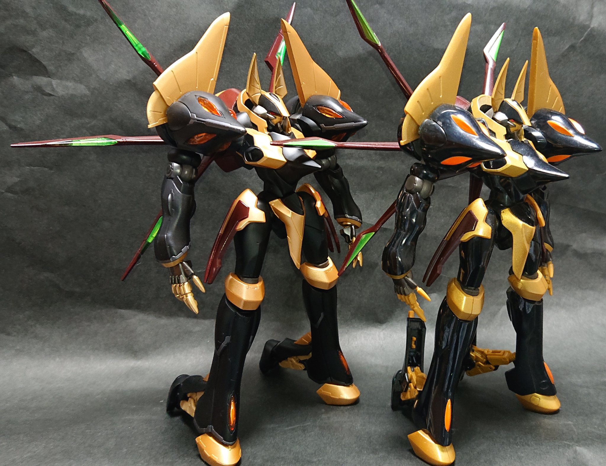 توییتر ショタロリ皇帝 カイザー در توییتر コードギアス お次はrobot魂 ガウェイン Black Rebllion を開封 旧版と比較 左 Black Rebllion 右 旧版 ところどころ新規になってるのもイイ 旧robot魂のガウェイン買ったの高2のときか懐かしい T