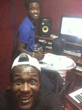 coldgangNIG's tweet photo. #ThrowbackThursday
@Oloye_Coldman x @Damie_Irie x @ajajuappenation
We love you guys ๐ฏ๐โ๐พ
Listen, download & share.
Oloye Coldman - To My Mum (Duduke cover)
https://t.co/4WyW780rlh
#034TheEP
@AkureHowFar @OfficialCGPent https://t.co/ieZdwqJaoV