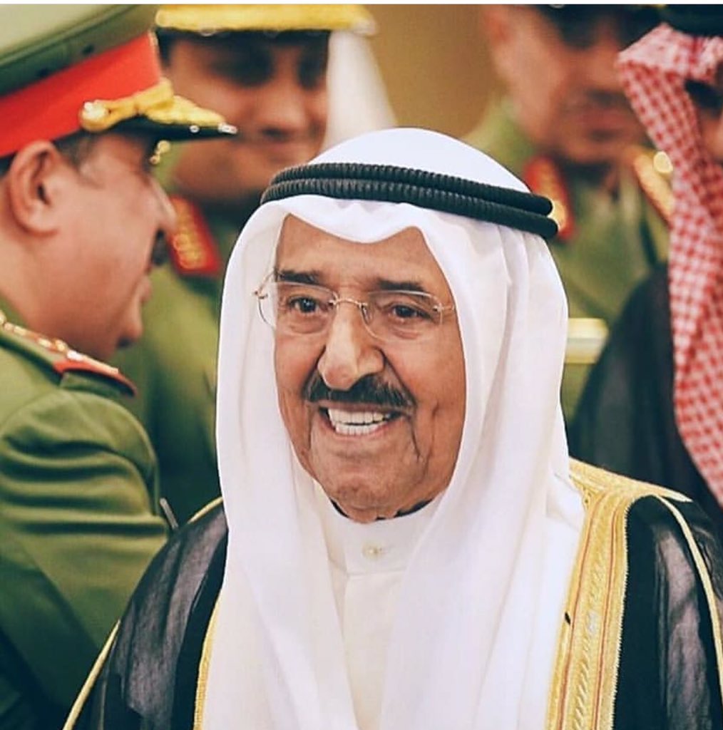 Albandari8q's tweet photo. اللهمّ ألبسه ثوب الصّحة والعافية، عاجلاً غير آجلٍ يا أرحم الرّاحمين . 
#الشيخ_صباح_الأحمد https://t.co/R4JI6KxDKl