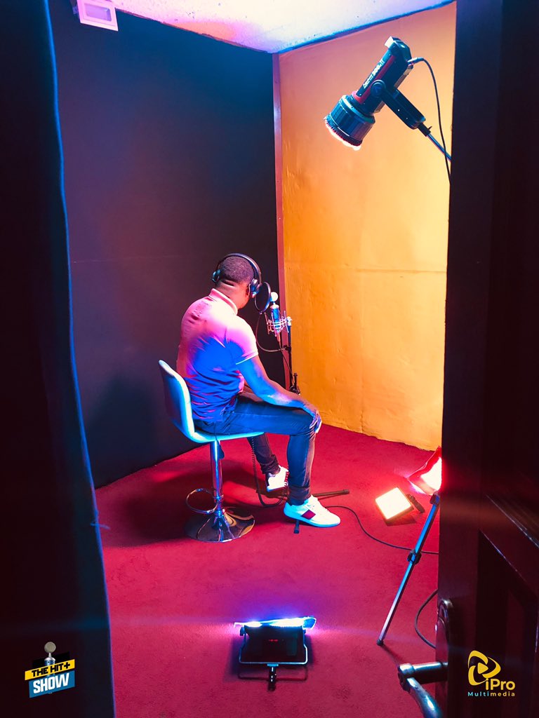 ipromultimedia's tweet photo. #BTS of #TonyTee on #TheHit+ show performing #Fatu❤️.🎦

Watch the full show here👉🏽 https://t.co/UluWvBvn3E

Don’t forget to subscribe to our channel on YouTube (iPro TV).😉

Production Team
👉🏽Creative Dir/Editor @Dannyville3 
👉🏽Producer @RonnyKOD 
👉🏽Asst. Producer @LamSall_ https://t.co/tGqHTjc1uF