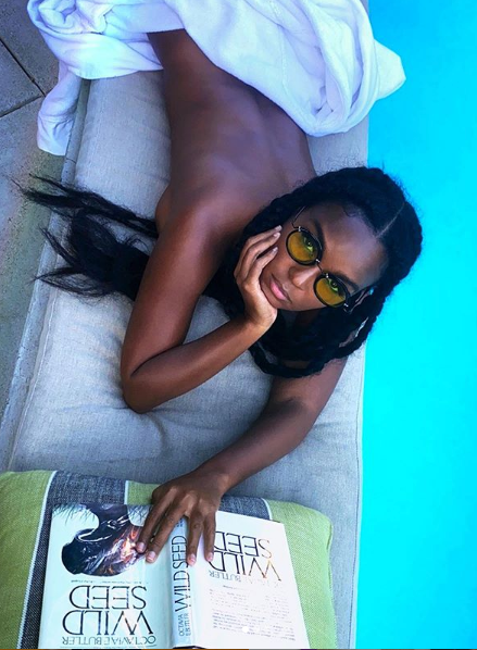 SpellMagazine's tweet photo. If you want to get your summer reading on like @janellemonae, hit the link in the bio for some immersive reads 

-
-
-
-
-

#Spellmagazine #culture #blackbooks #lifestyle #blackgirlsread #vacationread #books #author https://t.co/Cc0AdrHqPV