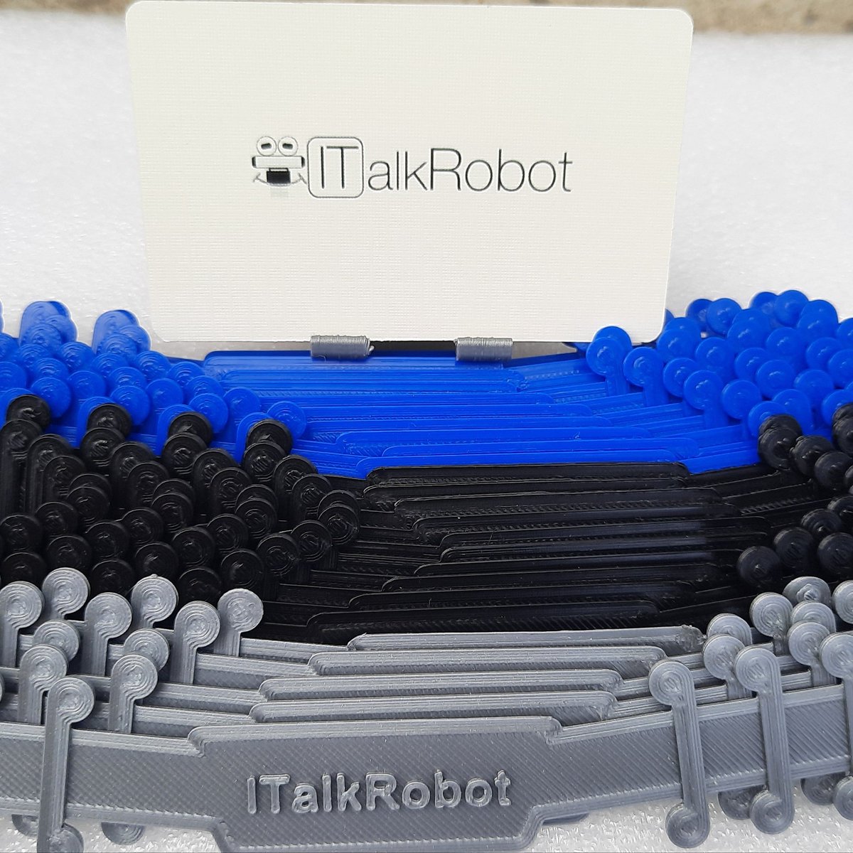 iTalkRobot's tweet photo. EarSavers donated to Halton Child care Center Oakville #COVID19 #PPE #pandemicsupport #SILC @CHPSLibrary @KielburgerSS https://t.co/5Zb8WRsI4B https://t.co/Sr5I6Sa7jM