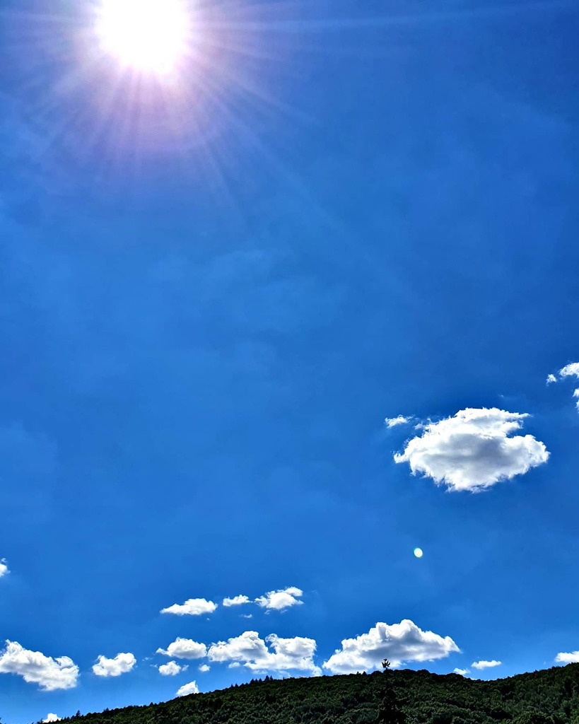 #bluesky #nature #sky #photography #clouds #naturephotography #landscape #travel #blue #sun #photooftheday #spring #sunshine #ig #sunnyday #love #beautiful #sunset #instagood #picoftheday #sea #beach #mountains #travelphotography #trees #landscapephotogr… instagr.am/p/CC_FxKno2-0/