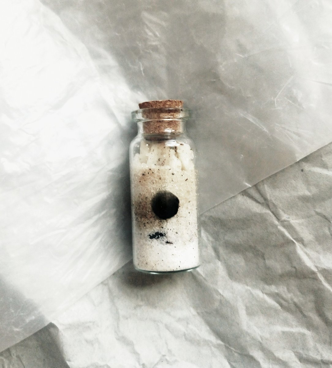 ne_bour's tweet photo. A pocket sized pepper-peppermint pleasure! Peacefulness is possible...

#SMELL #NeBour #uncoloured https://t.co/Z1T8RGXbJk