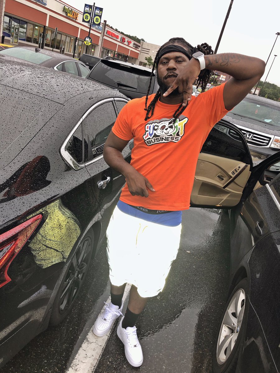 Ayee_TrevyTrev's tweet photo. Throw it on make it look like sum 🔌 https://t.co/sF4M3YQYod