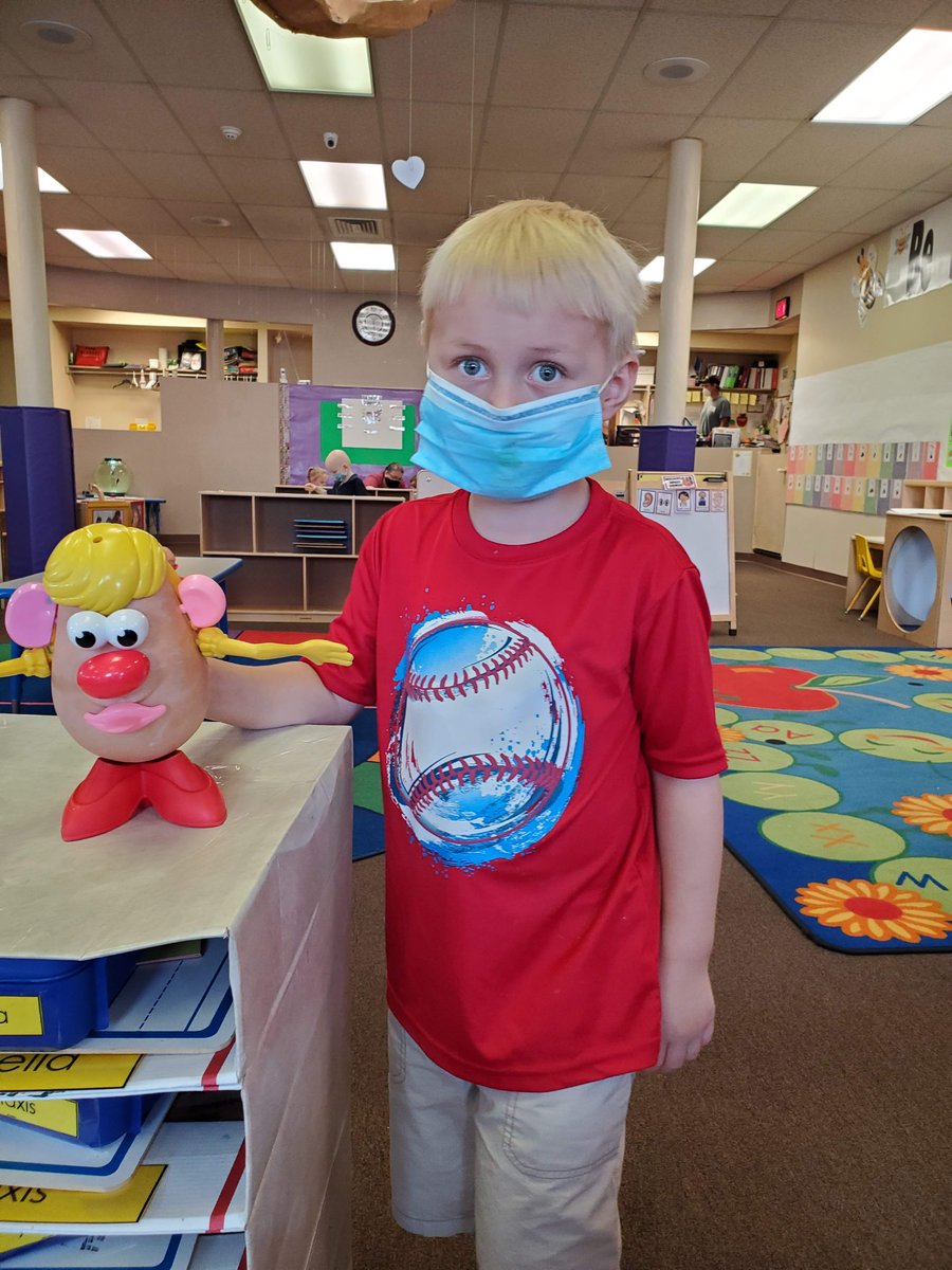 ACE_ELP's tweet image. The children were building bigger domino structures.  We watched a youtube video about going to kindergarten and made a Venn diagram comparing kindergarten and head start.  Also, some outdoor photos and a pose from our freeze dance party!
#headstartcutie #headstartworks