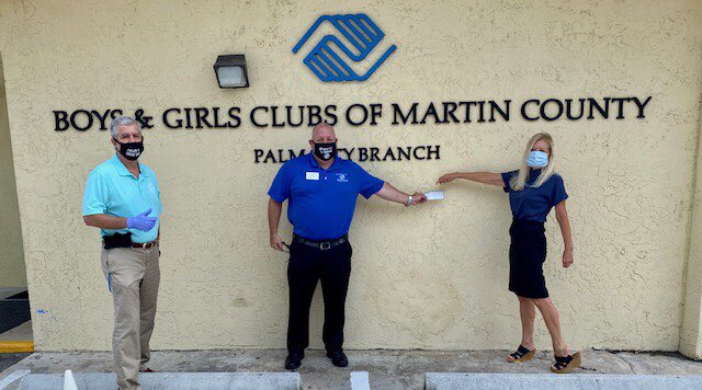 bgcmartincounty's tweet photo. Special thanks to @TheTeamMaxwell with @REMAXofStuart, Palm City Office for sponsoring this weeks Backpack Program at the Palm City Club. Susan loves her hometown of #PalmCity and supports are #BGCMC Families! ๐ #AllinMartin #MartinCounty #TreasureCoast #PalmCityFL https://t.co/4gch5SPBvP
