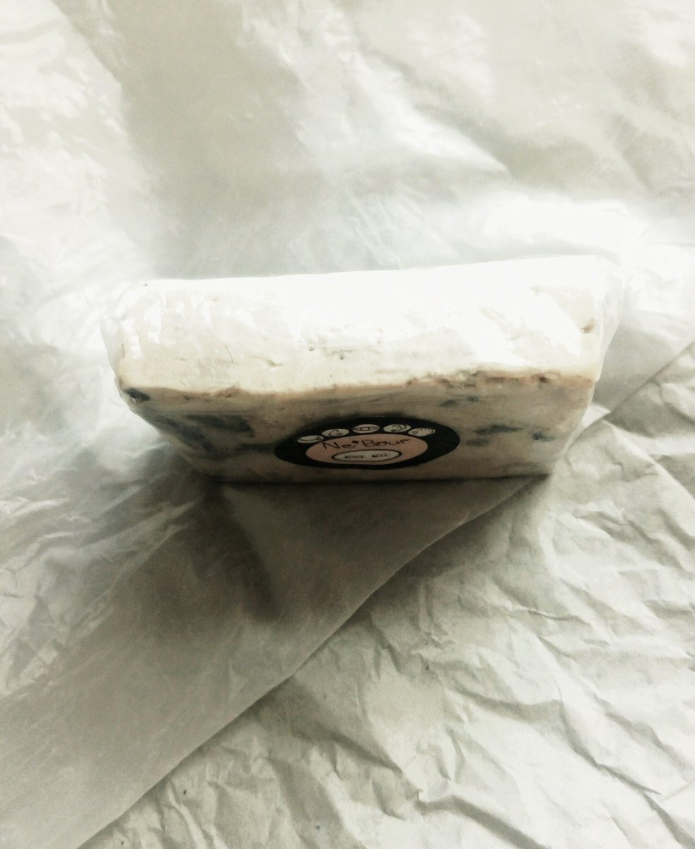 ne_bour's tweet photo. Is your hand sanitizer making your hands drier than your dreams?  Try this moisturizing soap!

#SMELL #NeBour #uncoloured https://t.co/00vw2jtRDN