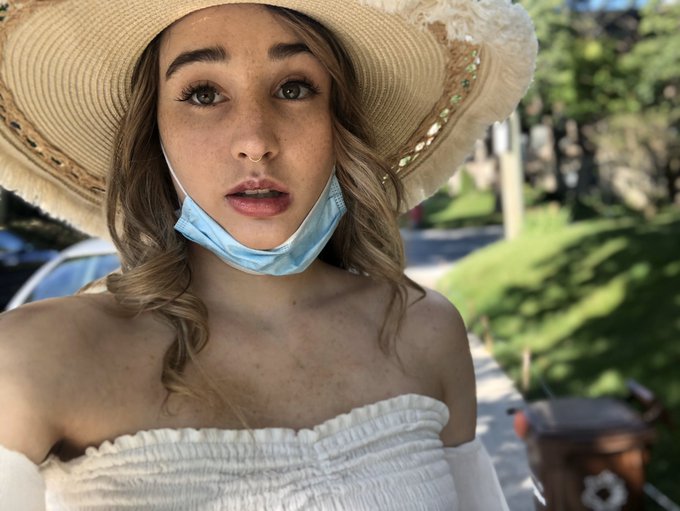 Goddess wants you to be at her knees, how about a tribute to prove your submission 👿🤑 RT #findom #goddess<a href="/tag/goddess"class="tags"><span>#goddess</span></a><a href="/tag/findom"class="tags"><span>#findom</span></a>