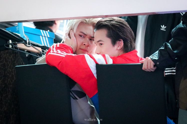 jam_jamjj's tweet photo. พี่เจมส์ดูหน้าน้องด้วย😅

#TRINITY_TNT 
#JackieJackrin #JamyJamess https://t.co/Jz6COjrcDZ