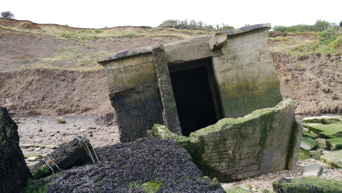 chrisromerlee's tweet photo. Excursion to #WardenPoint #Battery, Isle of #Sheppey. When they were built in the 1940s they were 50m inland... https://t.co/kAAEHjwDEH